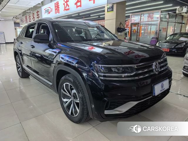 Volkswagen Tourang 2020 Черный из Китая