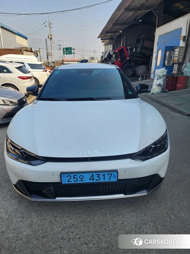 Kia EV6 2023 Белый из Кореи