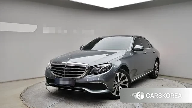 Mercedes-Benz E-Class W213 2020 Серый из Кореи