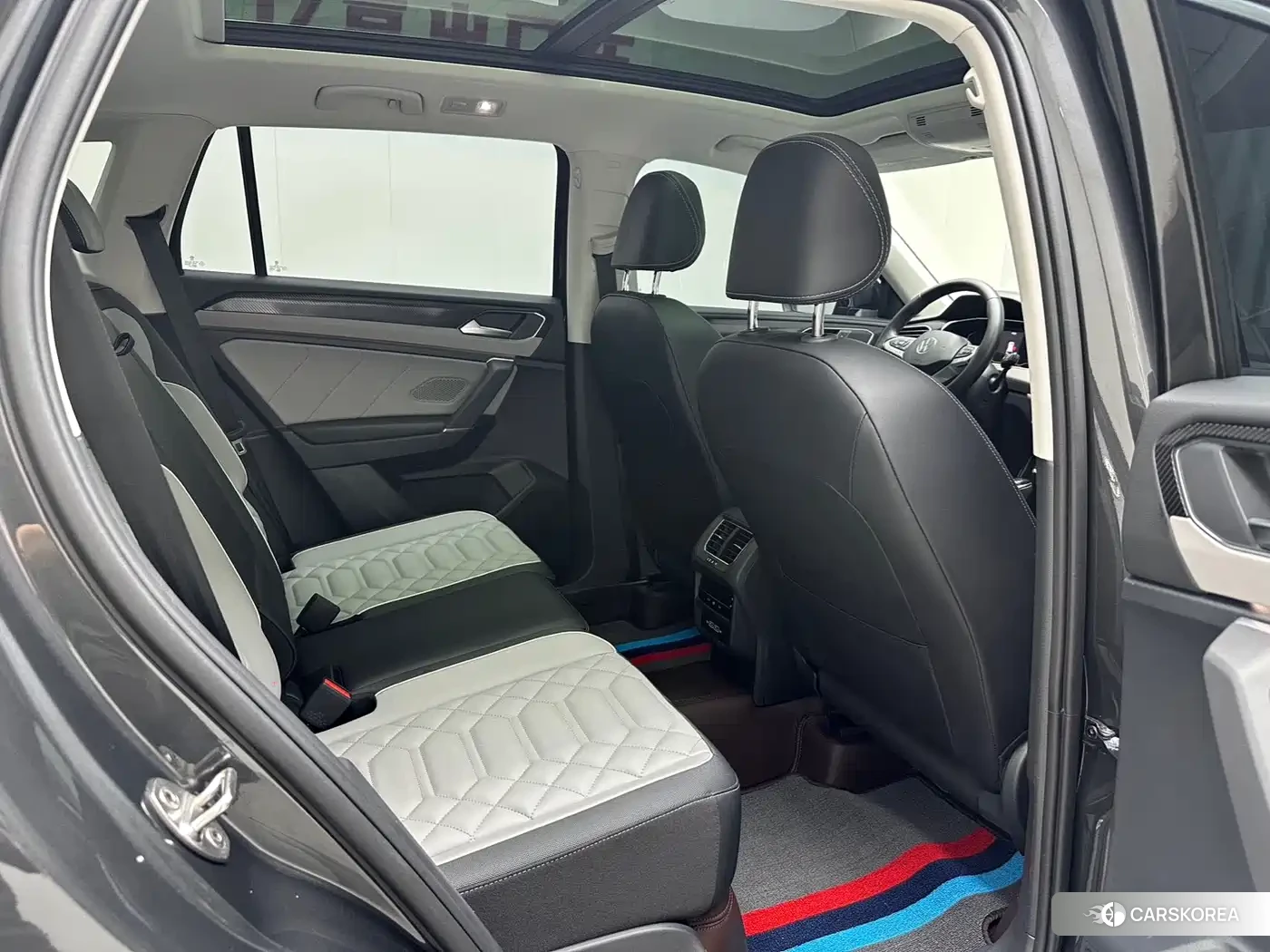 Volkswagen Tayron 2023 Silver/gray из Китая
