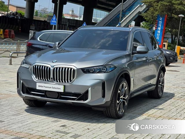 BMW X5 (G05) 2025 Светло-серебряный цвет из Кореи