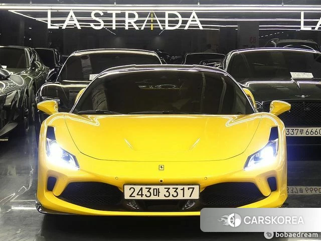 Ferrari F8 Tributo 2020 Желтый из Кореи