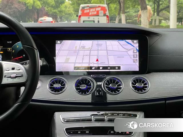 Mercedes-Benz CLS 2021 Белый из Китая