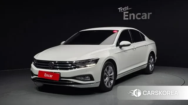 Volkswagen Passat GT (B8) 2022 Белый из Кореи