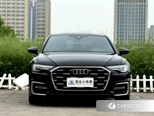 Audi A6L 2023 Черный из Китая