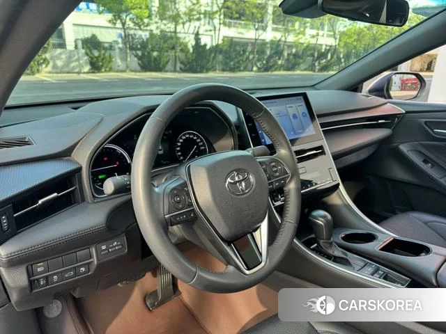 Toyota Asian dragon 2022 Серебристо-серый из Китая
