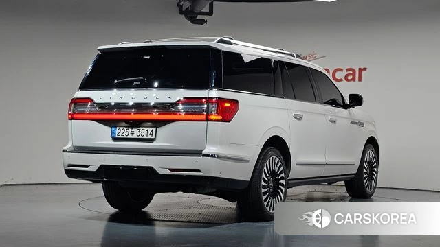 Lincoln Navigator 4th generation 2019 Белый из Кореи
