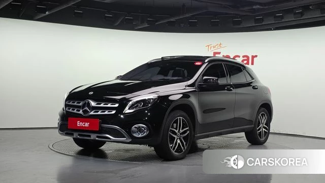 Mercedes-Benz GLA-Class X156 2018 Черный из Кореи