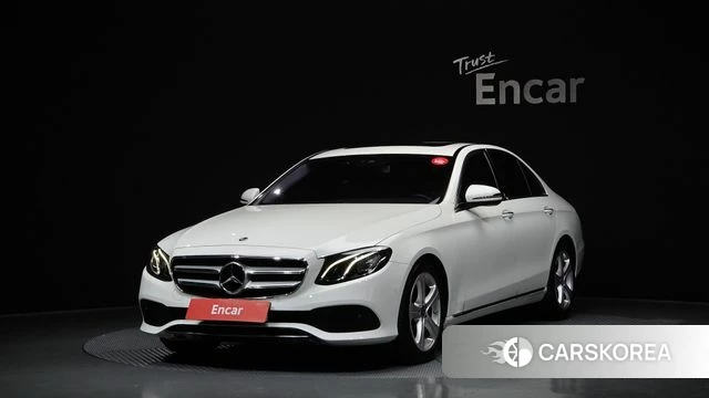 Mercedes-Benz E-Class W213 2018 Белый из Кореи