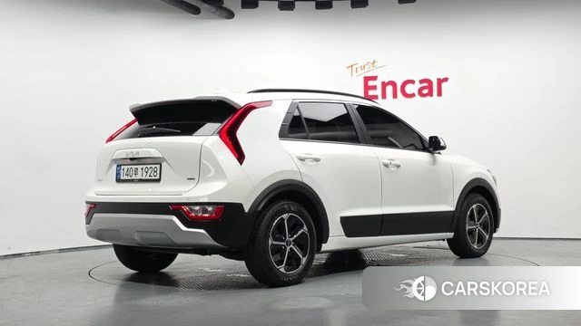 Kia Di Ol Nu Niro 2022 Белый из Кореи