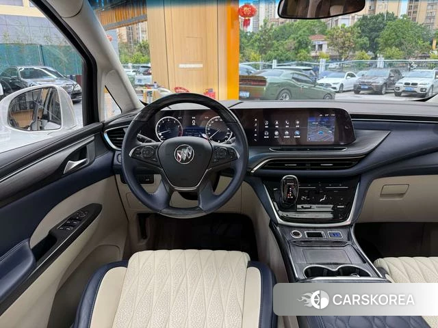 Buick GL8 2022 Белый из Китая