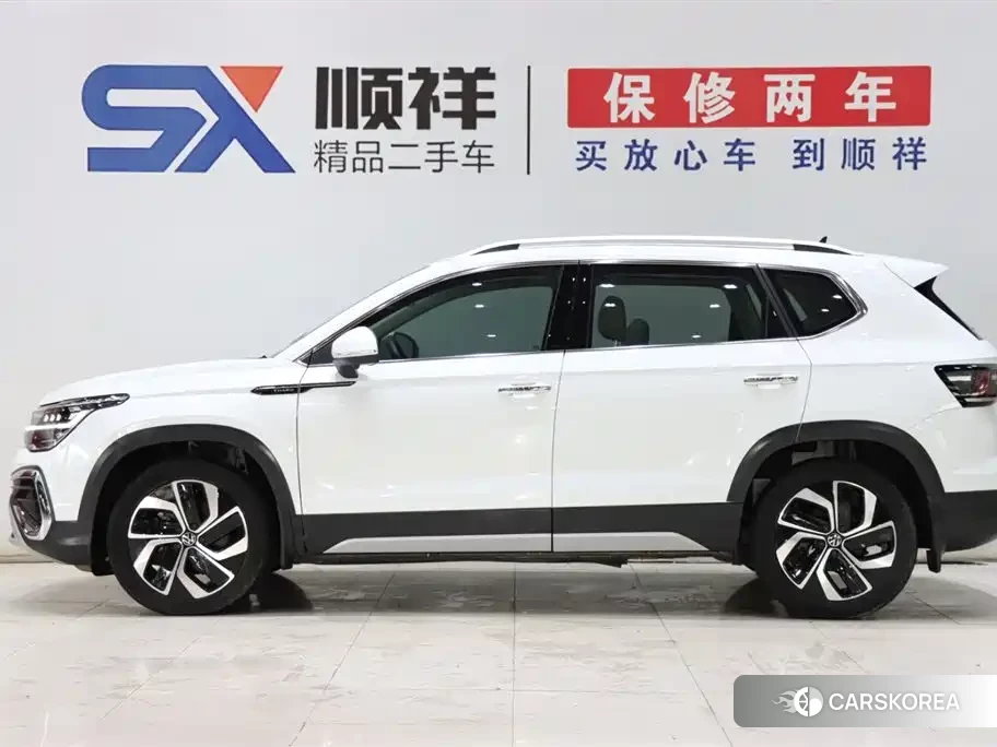 Volkswagen Tharu 2023 Белый из Китая