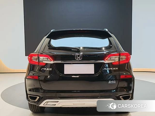 Honda Crown Road 2020 Черный из Китая