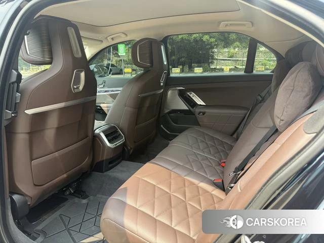 BMW 7 series 2024 Черный из Китая