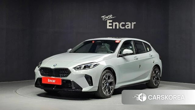 BMW 1 Series (F70) 2026 Серебристо-серый из Кореи