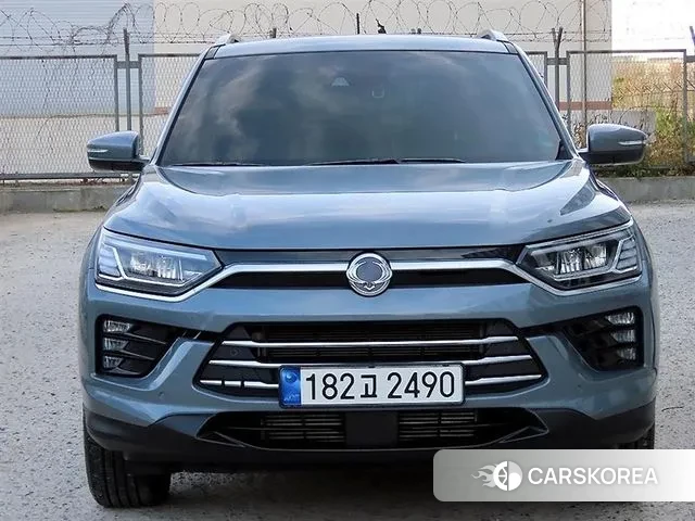 Ssangyong Beautiful Korando 2023 Серый из Кореи