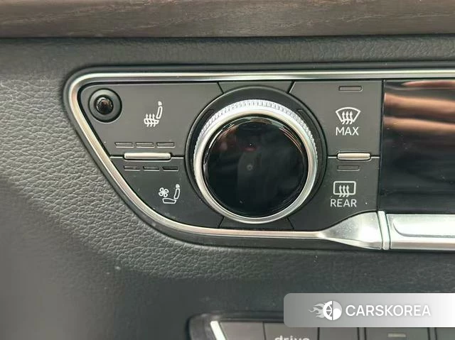 Audi Q5L 2024 Черный из Китая