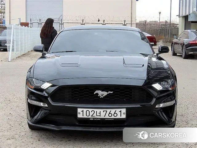 Ford Mustang 2019 Черный из Кореи