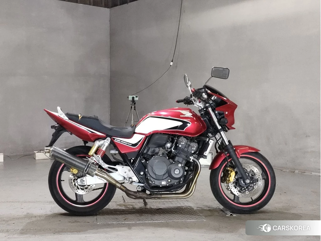 Проданный Honda CB400SF 2011 из Японии, фото 2