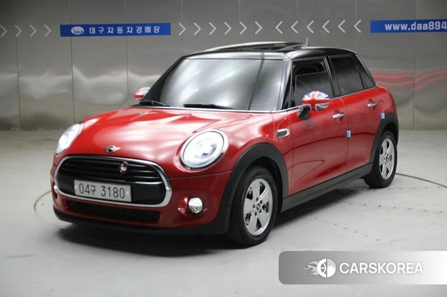 Mini Cooper D 2018 Красный из Кореи