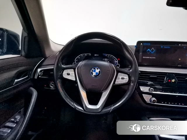 BMW 5 series PHEV 2022 Черный из Китая