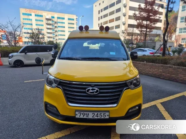 Hyundai The New Grand Starex 2018 Желтый из Кореи