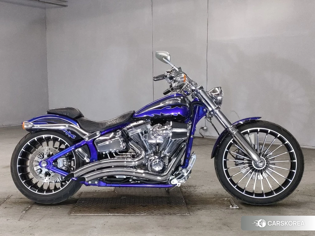 Проданный Harley-Davidson Softail Breakout FXSB CVO 2014 из Японии