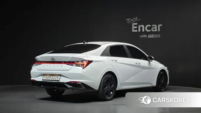 Hyundai Avante (CN7) 2021 Белый из Кореи