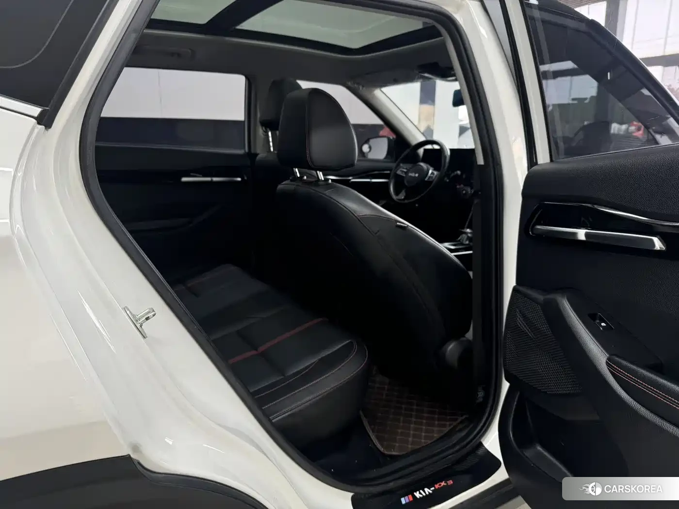 Kia KX3 proud run 2022 Белый из Китая