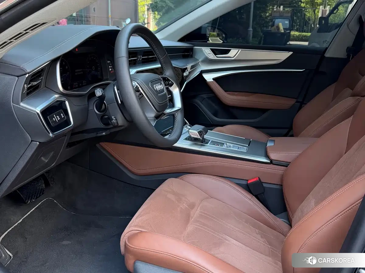 Audi A7L 2025 Черный из Китая