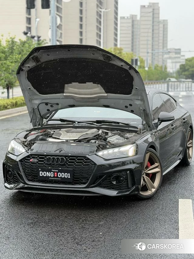 Audi RS 5 2022 Черный из Китая