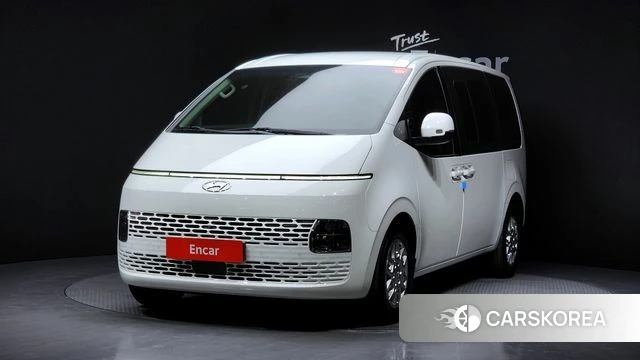 Hyundai Staria 2023 Белый из Кореи