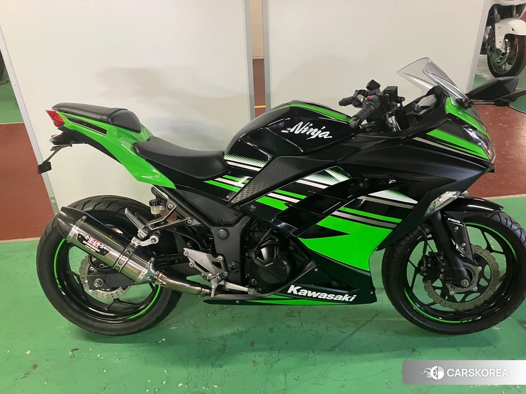 Проданный Kawasaki NINJA 250 2016 из Японии
