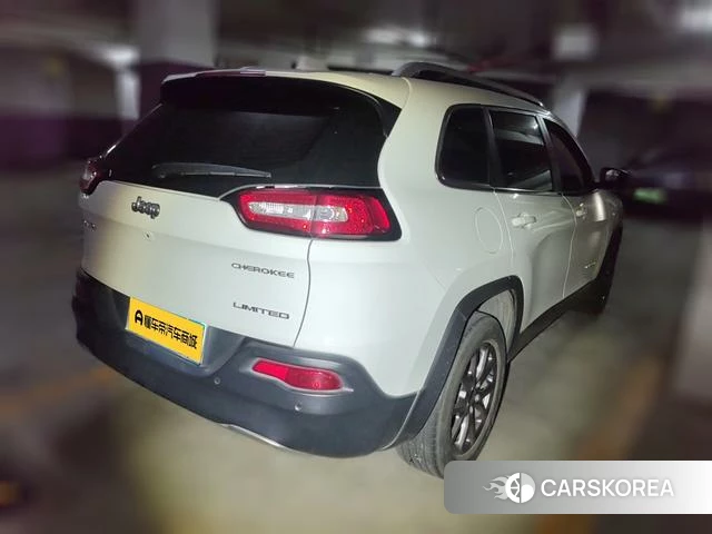 Jeep Free light 2021 Белый из Китая