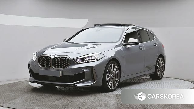 BMW 1 Series (F40) 2023 Серый из Кореи