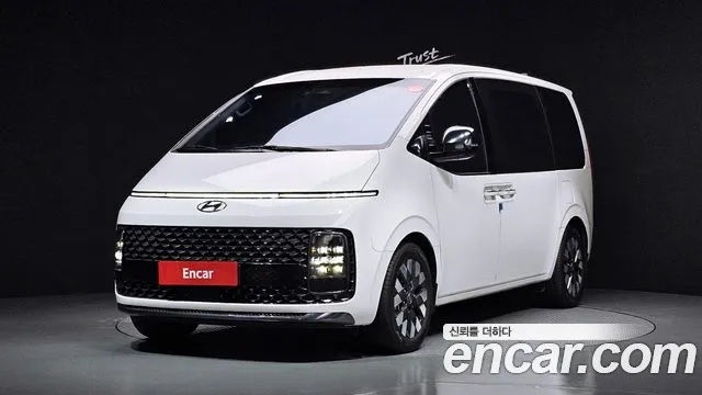 Hyundai Staria 2023 Белый из Кореи