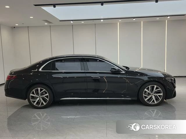 Mercedes-Benz E-class 2024 Черный из Китая
