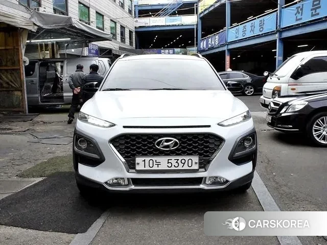 Hyundai Kona 2018 Белый двухцветный из Кореи