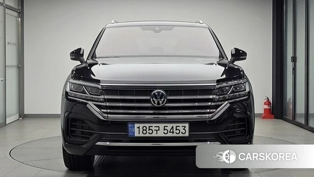 Volkswagen Touareg 3rd generation 2026 Черный из Кореи
