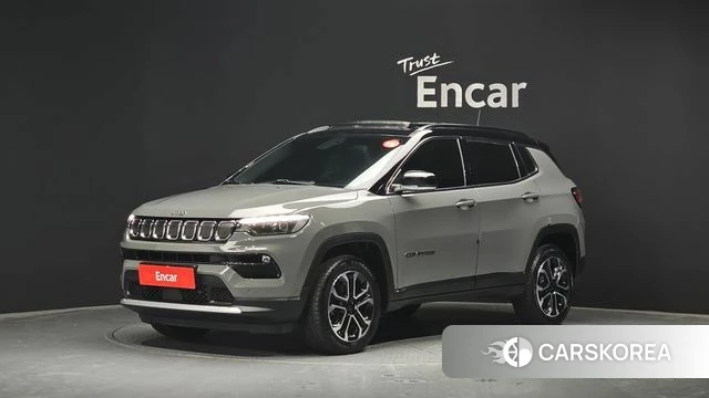 Jeep Compass 2nd Generation 2022 Серебристо-серый из Кореи