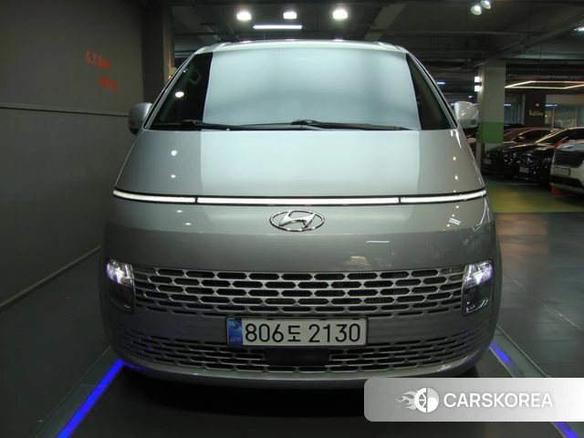 Hyundai Staria 2022 Серебряный из Кореи