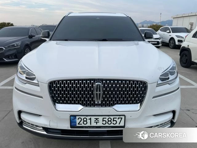 Lincoln Aviator 2nd generation 2021 Белый из Кореи