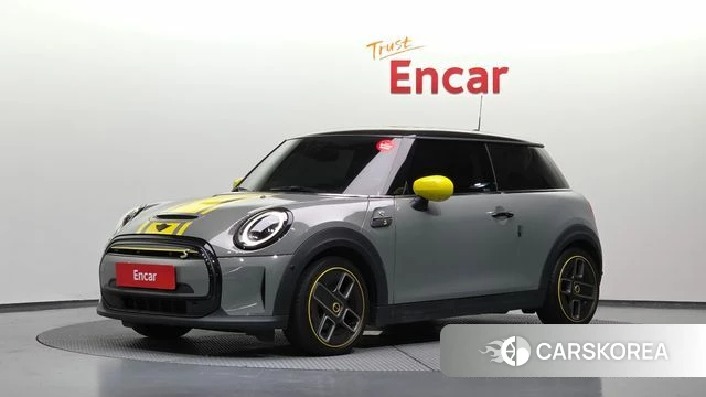 Mini Cooper Electric 2022 Серебристо-серый из Кореи