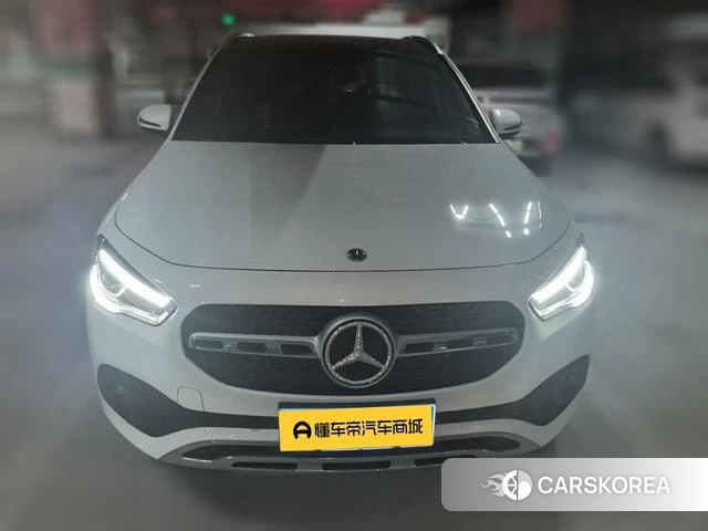Mercedes-Benz GLA 2023 Белый из Китая