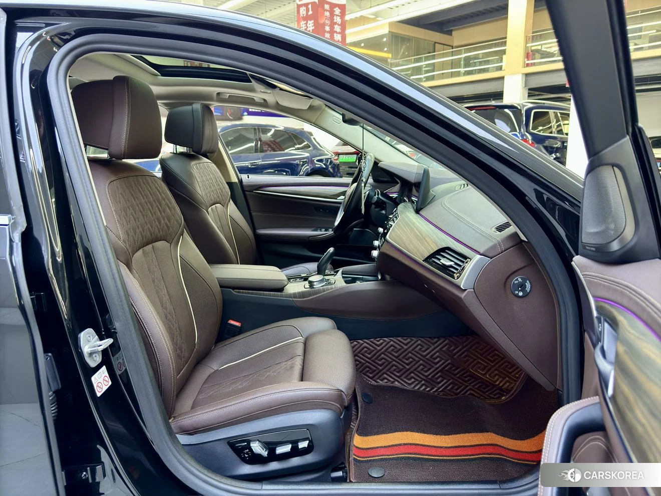 BMW 5 series 2022 Черный из Китая