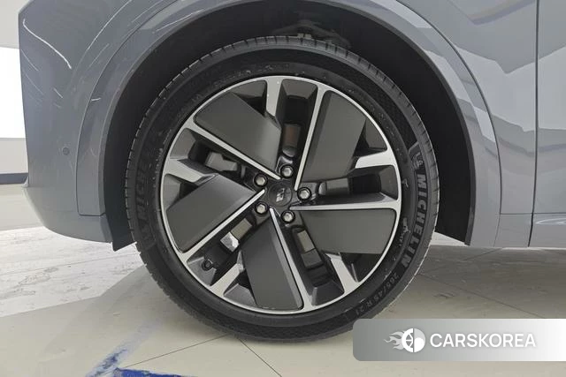Ideal car Ideal L8 2025 Темно-серый из Китая