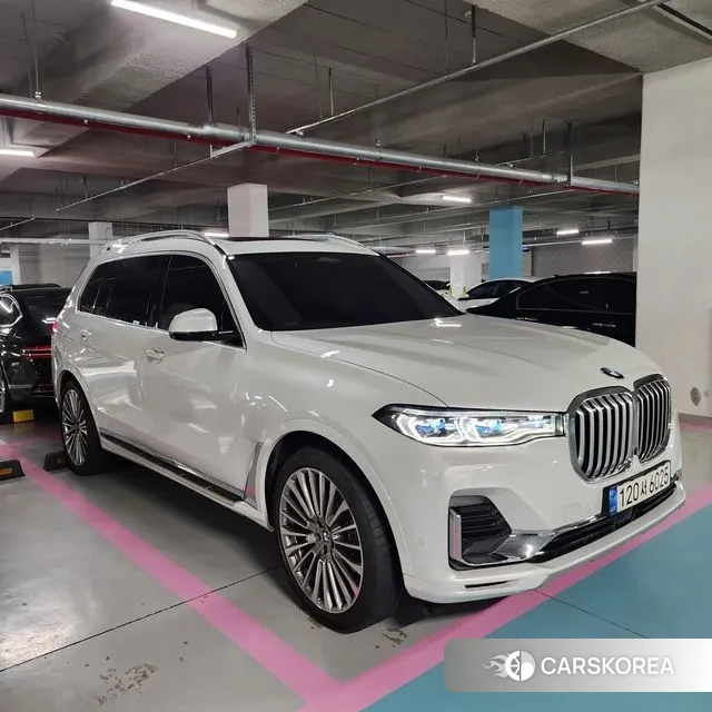BMW X7 (G07) 2022 Белый из Кореи