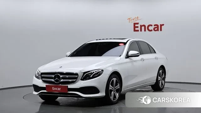 Mercedes-Benz E-Class W213 2019 Белый из Кореи