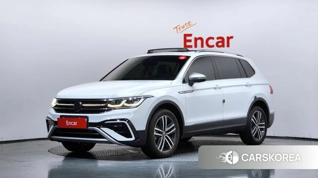 Volkswagen Tiguan Allspace 2023 Белый из Кореи