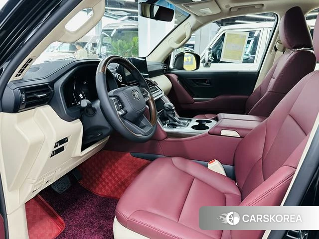 Toyota Land Cruiser (imported) 2024 Черный из Китая